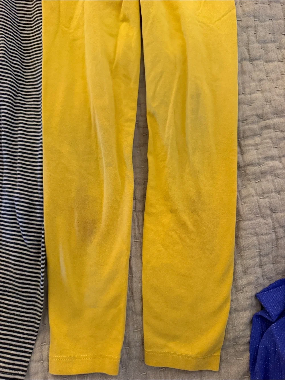 Tea Collection Girls' Black & White Striped and Yellow Leggings Set (size 6)